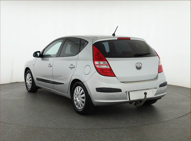 Hyundai i30 (2009) 1.6 CVVT, nová STK, Tažné - fotka 4 z 14