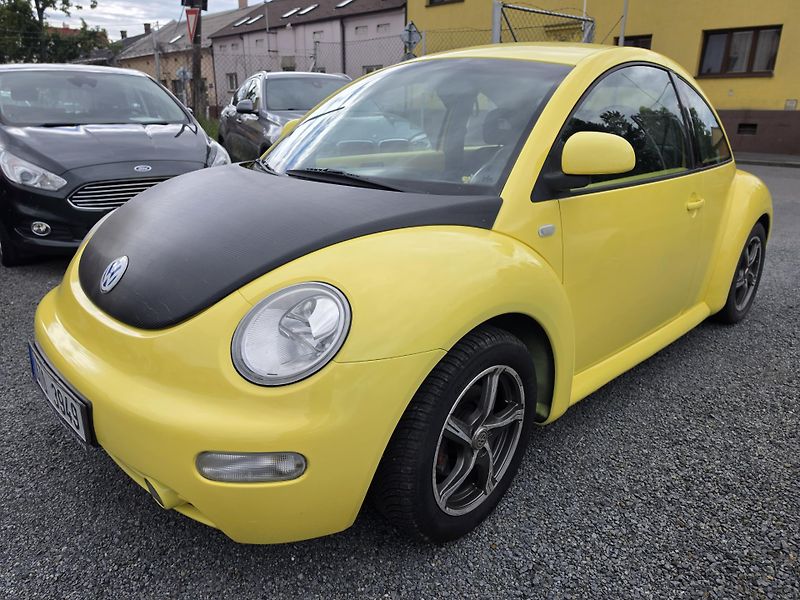 Volkswagen New Beetle 2.0 i  - fotka 2 z 19