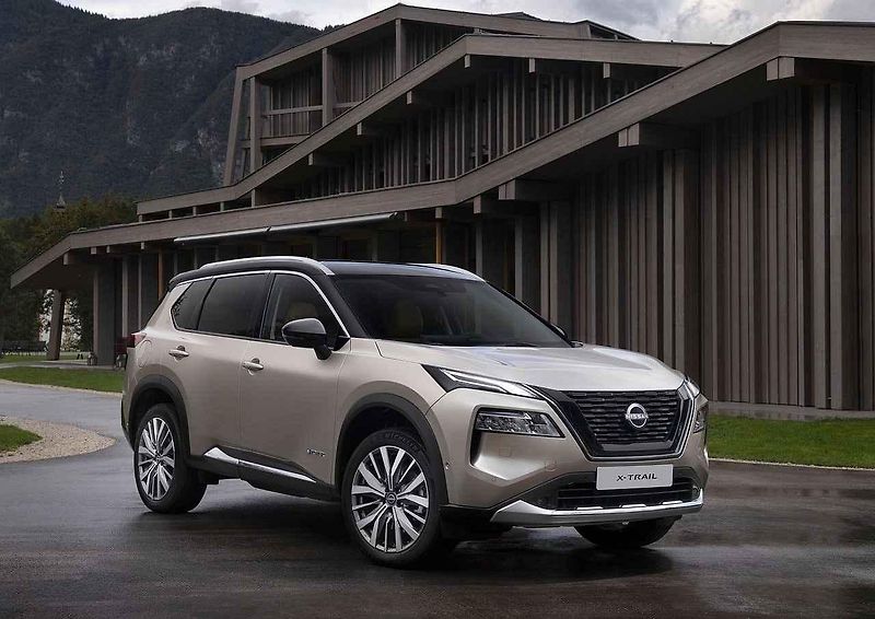 Lexus LBX stojí právě rovný milión korun