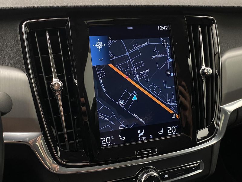 Volvo S90 D4 MOMENTUM AUT REZERVACE - fotka 8 z 43