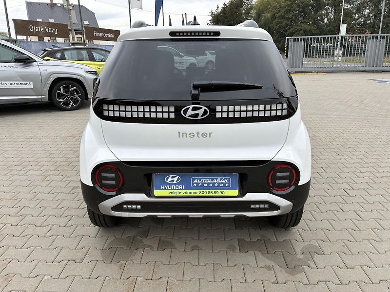 Hyundai Inster 4S POWER 49 kWh STYLE - fotka 4 z 27