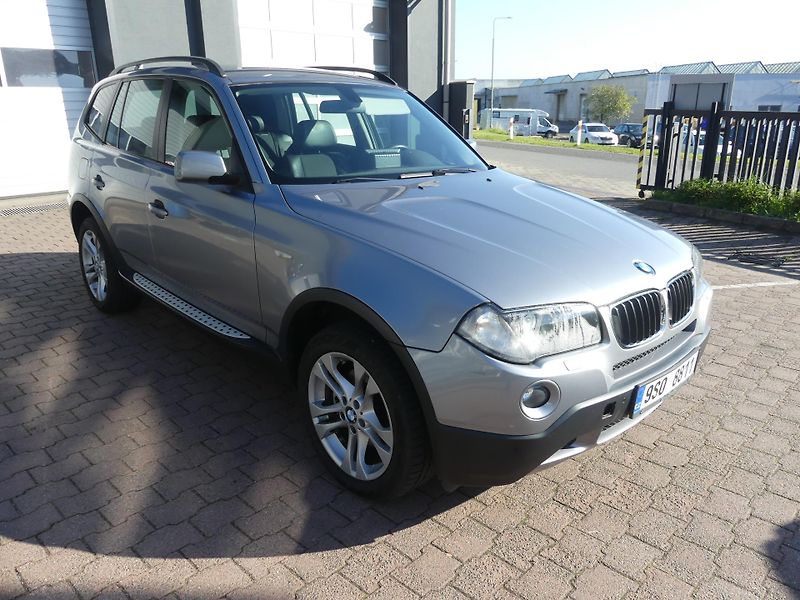 BMW X3 (2008) 2,0 d X-drive - fotka 3 z 20