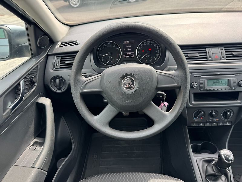 Škoda Rapid (2013) Ambition 1.2 TSI 63kW - fotka 15 z 37