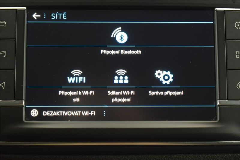 Peugeot Traveller 2,0 HDi, 8-míst, NAVIGACE - fotka 24 z 33