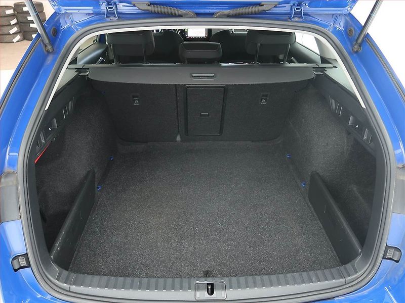Škoda Octavia (2023) Style 2.0 TSI, 4X4, Automat - fotka 14 z 22