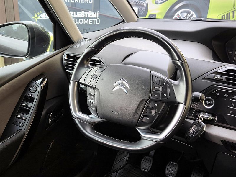 Citroën Grand C4 Picasso 1,5 bHDi 7m SERVISNÍ KNÍŽKA - fotka 36 z 52