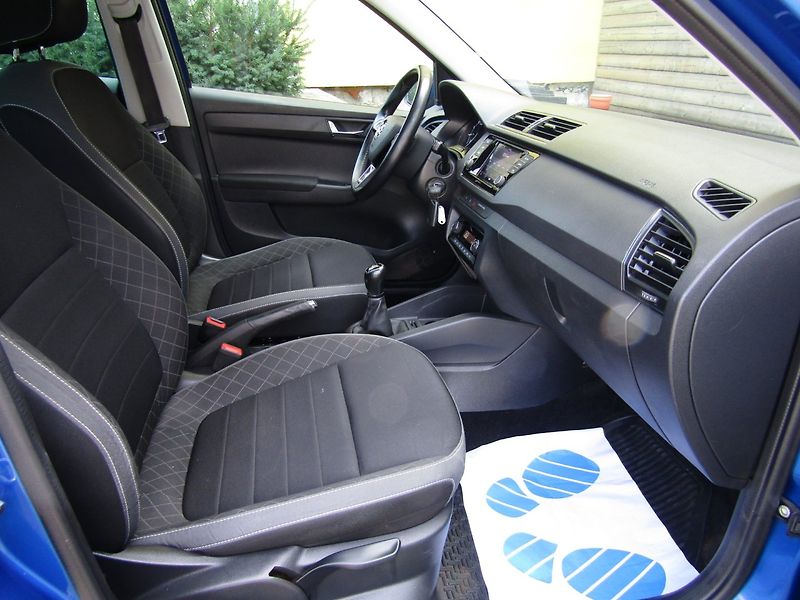 Škoda Fabia (2020) 1.0 TSI 81kW 6kv. TOP QUALITY - fotka 28 z 40
