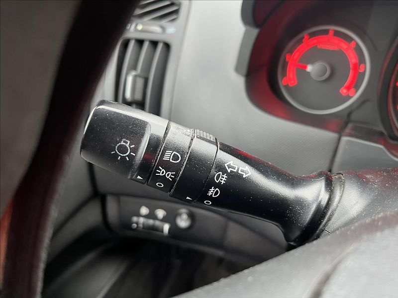 Kia Ceed 1,6 CRDi 16V KLIMA ALU SERVIS - fotka 21 z 29