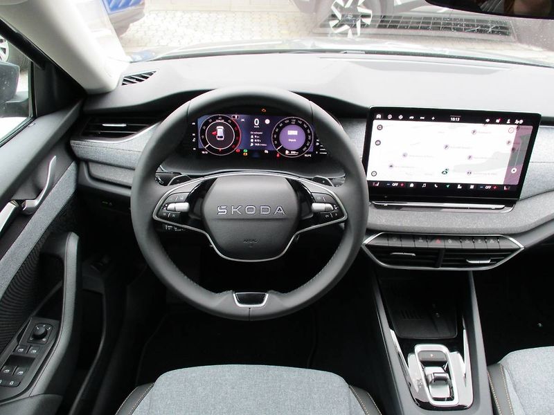Škoda Octavia Combi Top Selection 2,0TDI 110 - fotka 13 z 15