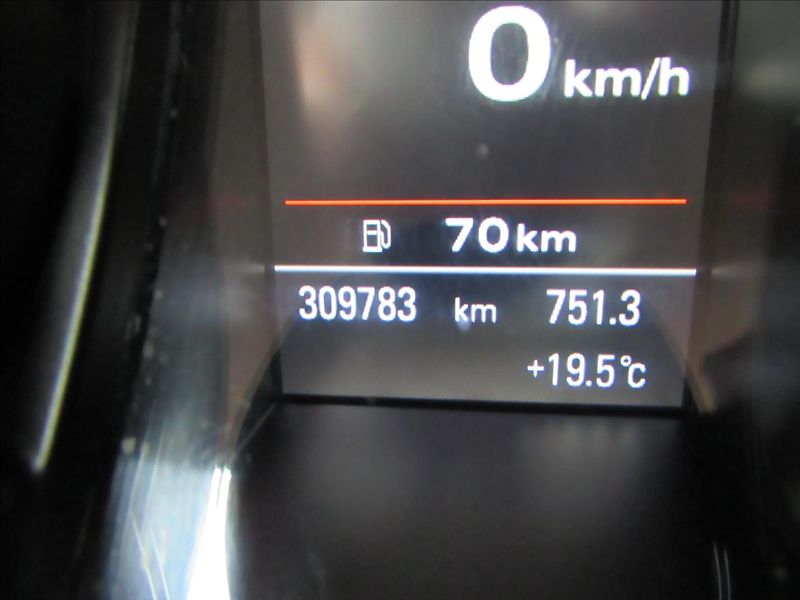 Audi A5 3,0 TDi 176kW Manuál Quattro - fotka 13 z 30
