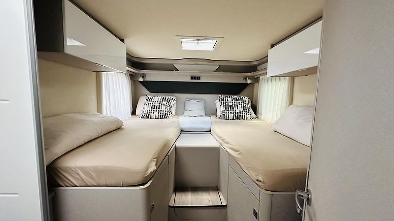 Mercedes-Benz (2020) HYMER T 685 S - fotka 35 z 35