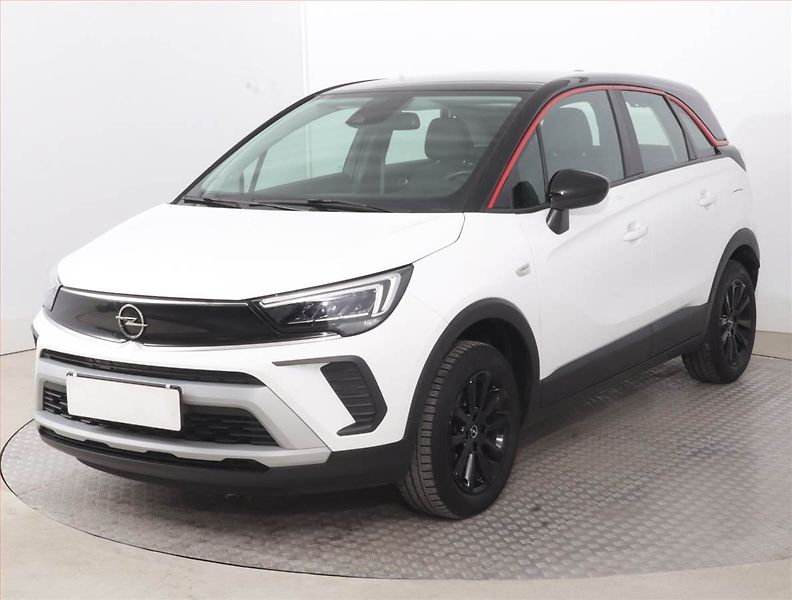Opel Crossland X (2021) GS Line 1.2 Turbo, Automat - fotka 2 z 15
