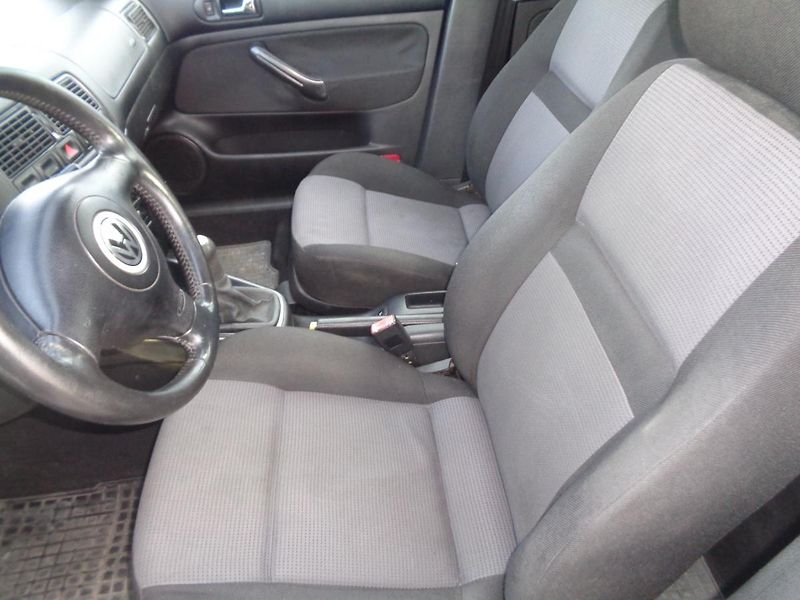 Volkswagen Golf 1,9 TDI - fotka 14 z 17