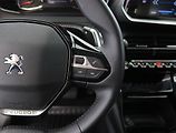 Peugeot 2008 (2022) Allure 1.2 PureTech, Automat - náhled 22