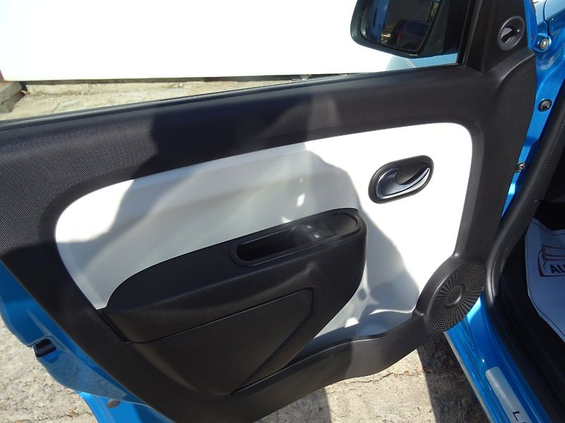 Renault Twingo (2017) 1.0i,LIMITED,40tkm,klima, - fotka 15 z 21