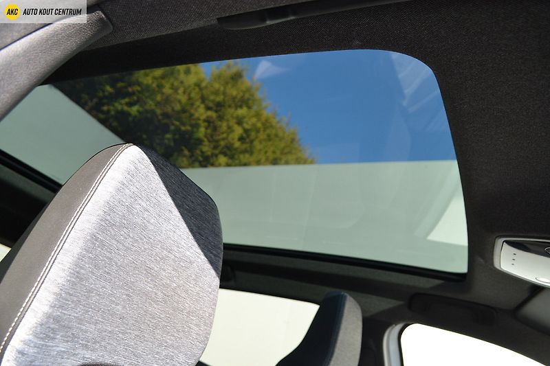 Renault Austral TECHNO MHEV 160 AUTO - fotka 21 z 48