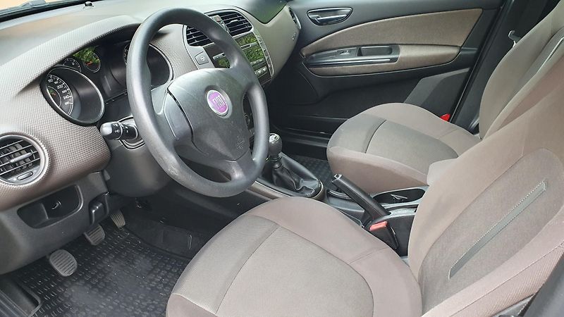 Fiat Bravo (2009) Fiat Bravo 1.4 16V 90 - fotka 9 z 11