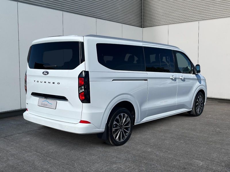 Ford Tourneo Custom (2025) L2 TITANIUM 2.5PHEV 171kW eCVT - fotka 5 z 27