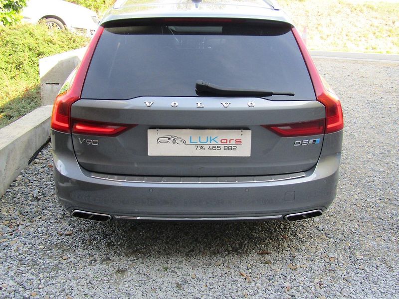 Volvo V90 (2018) D5 AWD POLESTAR 173kW - fotka 12 z 43