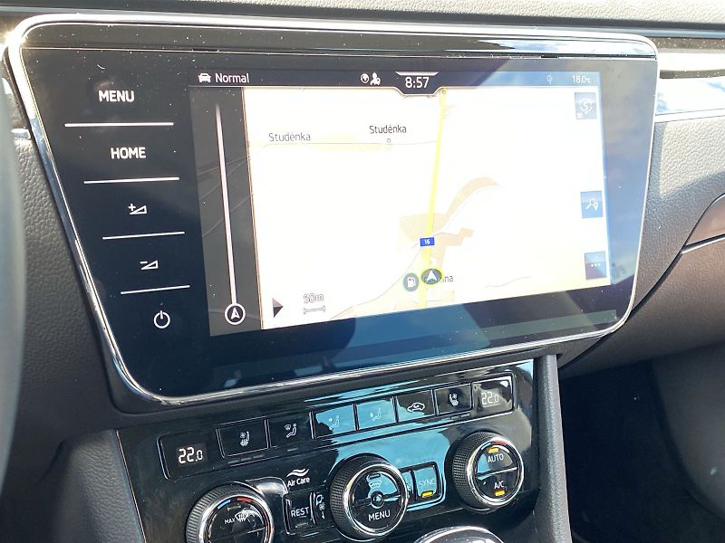Škoda Superb (2023) Combi 2.0 TDI 4x4 DSG L&K - fotka 10 z 44