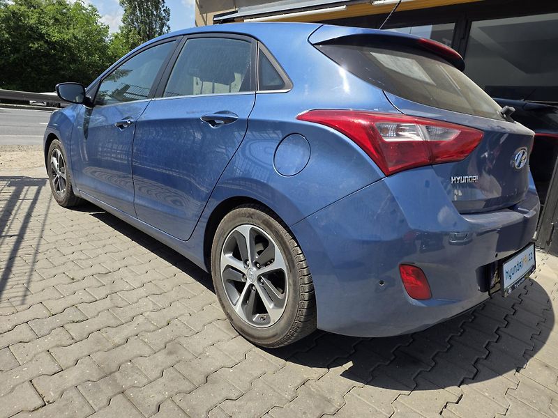 Hyundai i30 1.6-spotřeba cca 5l/100km - fotka 6 z 11