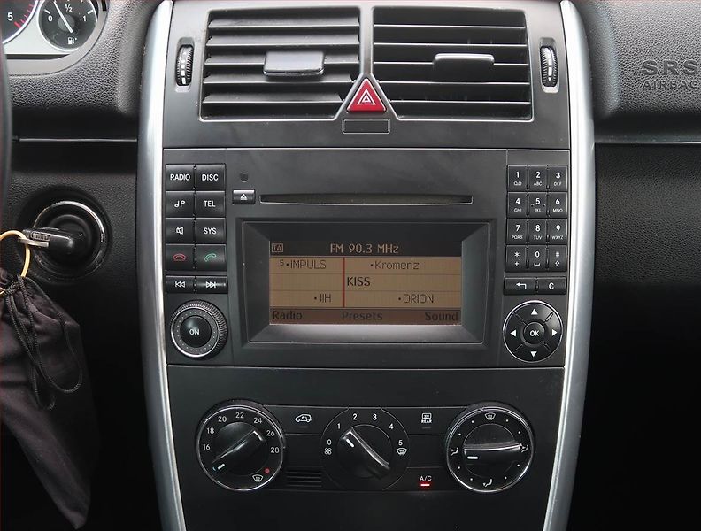 Mercedes-Benz Třídy B (2009) B 180 CDI , Automat, Tempomat - fotka 12 z 20