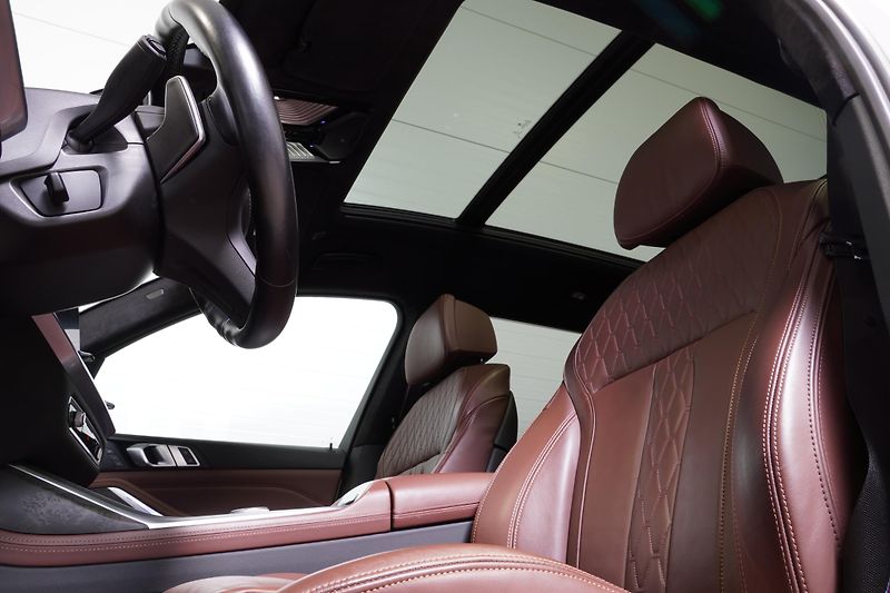 BMW X7 Xdrive40d,M-paket,HUD,360,Tažn - fotka 32 z 47