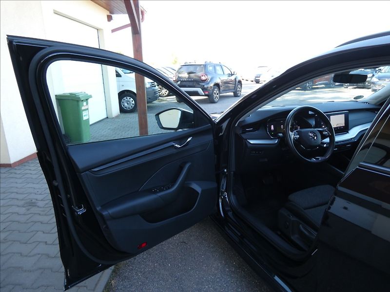 Škoda Octavia 1,5 TSi 110kW DSG 1.majitel - fotka 23 z 51