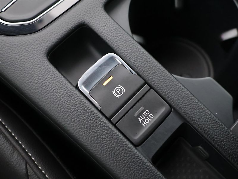 Volkswagen Arteon 2.0 TSI 206kW 4MOT DSG R-Line - fotka 26 z 34