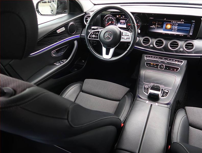 Mercedes-Benz Třídy E (2018) Avantgarde E 300 d - fotka 7 z 23