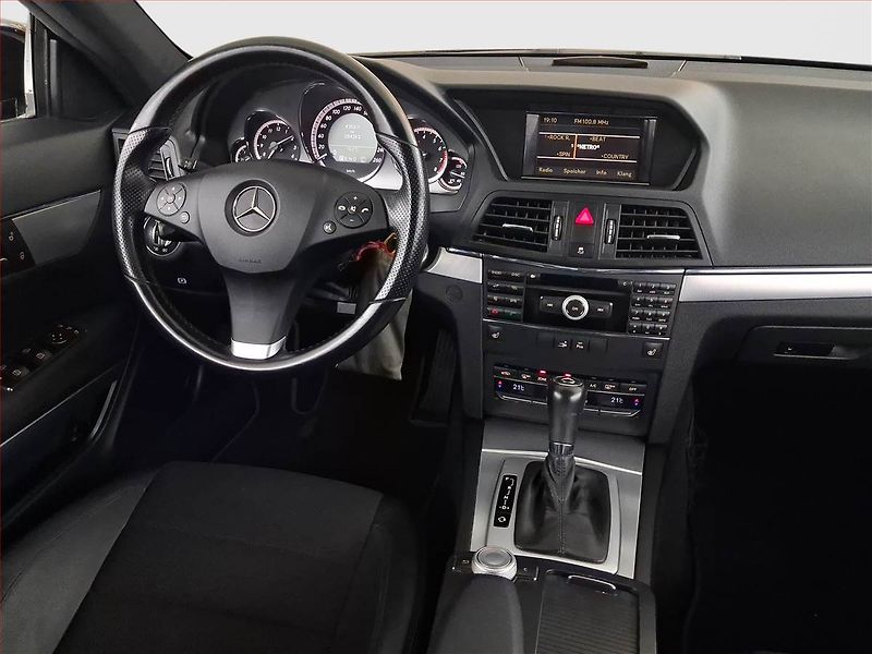 Mercedes-Benz Třídy E (2010) Avantgarde E 250, Automat - fotka 7 z 17