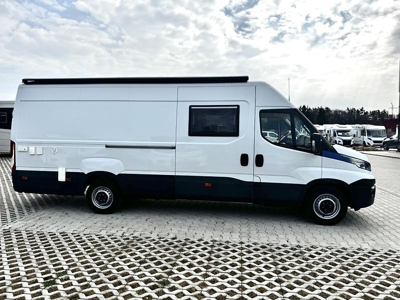 Iveco (2019) prostorná vestavba pro 4, 3,5t - fotka 2 z 36