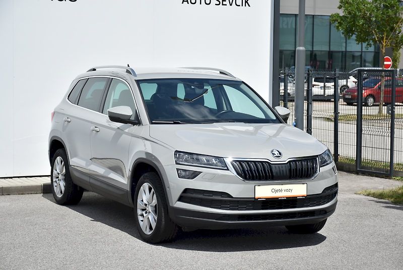 Škoda Karoq (2021) Style PLUS 2.0 TDI 85kW DSG - fotka 8 z 35