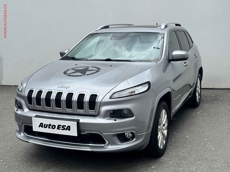 Jeep Cherokee (2017) 2.2 CRDi 4x4, Overland, AT - fotka 3 z 18