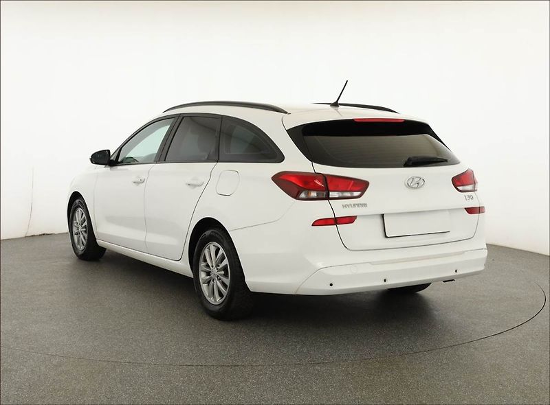 Hyundai i30 (2017) 1.6 CRDi, Tempomat - fotka 4 z 17