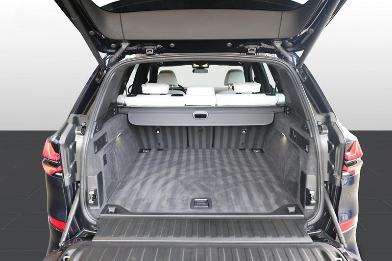 BMW X5 xDrive40d - fotka 8 z 30