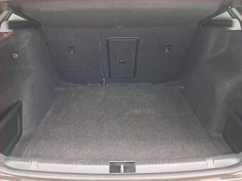 Škoda Rapid (2019) 1.0 TSI, Tempomat - fotka 13 z 17