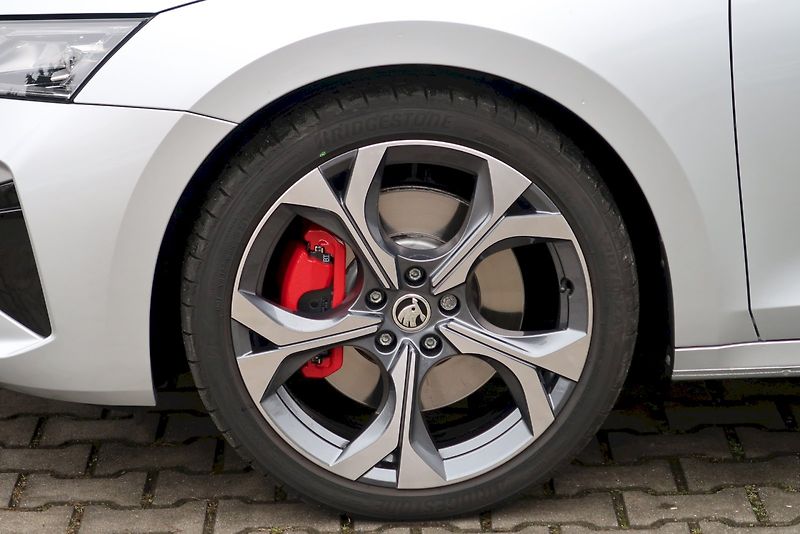 Škoda Octavia (2024) Combi 2,0 TSI / 195 kW DSG - fotka 31 z 31