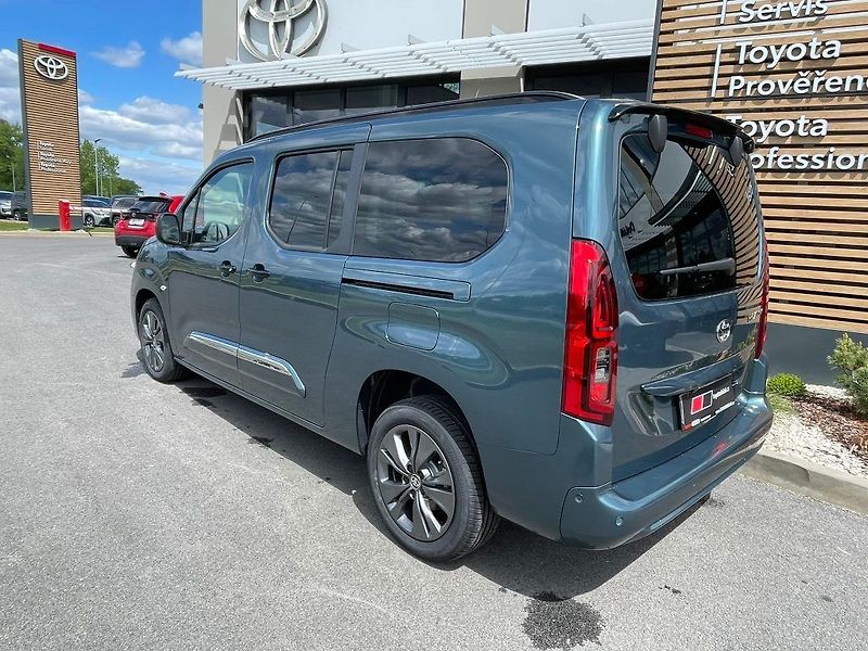 Toyota ProAce City Verso 1.5 D-4D A/T VIP 7S - fotka 11 z 29