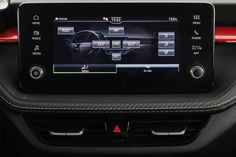 Škoda Fabia (2026) 1.0 TSI, MONTE CARLO, KEYLESS - fotka 14 z 17