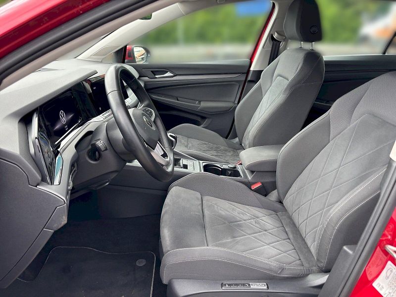 Volkswagen Golf (2022) VARIANT STYLE 1,5 TSI 6G - fotka 7 z 28