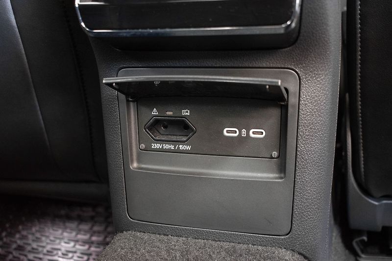 Škoda Superb TDI 147kW 4x4*L&K*WEBASTO*ČR 1 - fotka 16 z 48