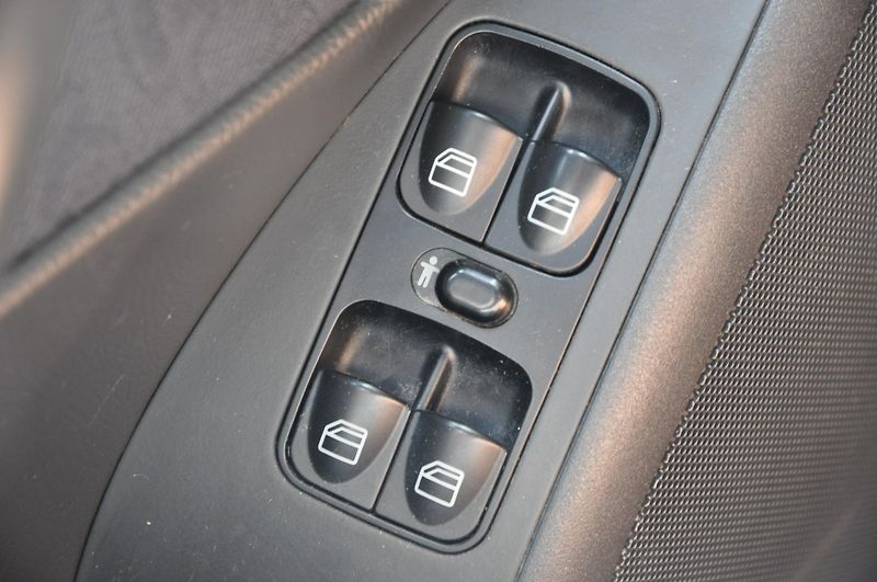 Mercedes-Benz Třídy C 220CDi 105kW KOMBI Automat - fotka 11 z 15