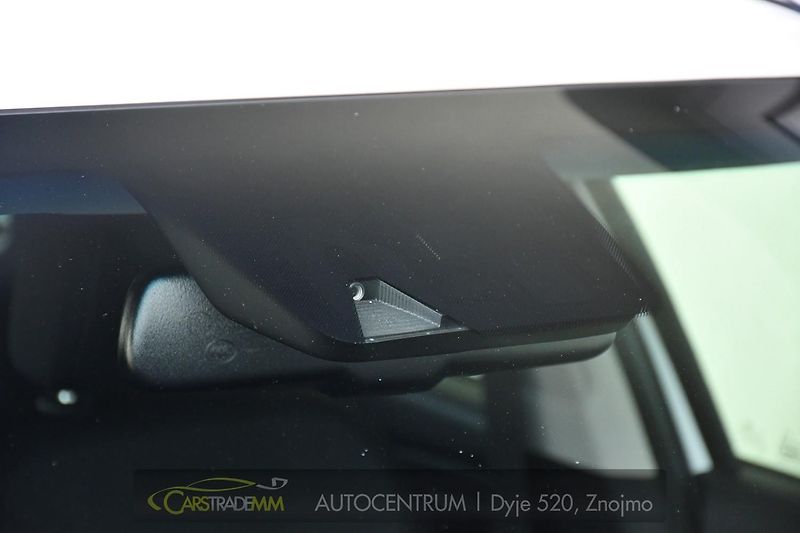 Hyundai i30 1,6CRDi STYLE AUTOMAT - fotka 45 z 48