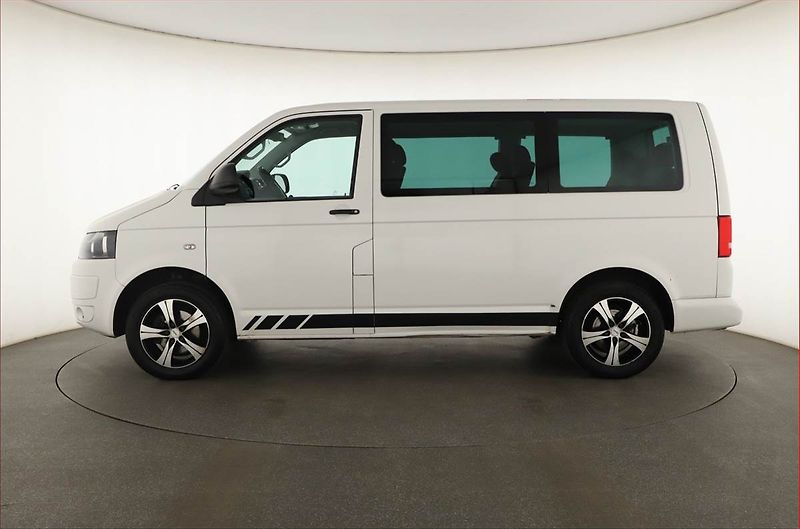 Volkswagen Multivan (2011) 2.0 TDI, 1Maj - fotka 3 z 13