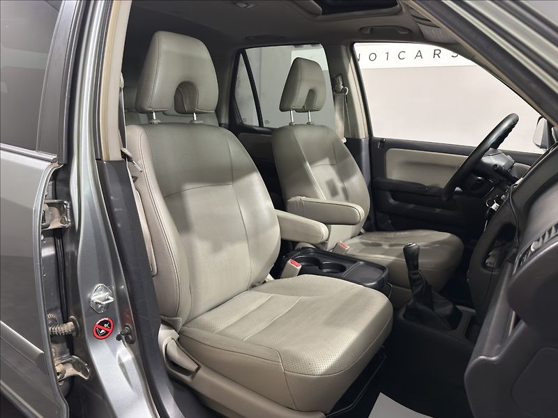 Honda CR-V 2,2   CTDI 4X4 EXCLUSIVE TZ - fotka 22 z 32