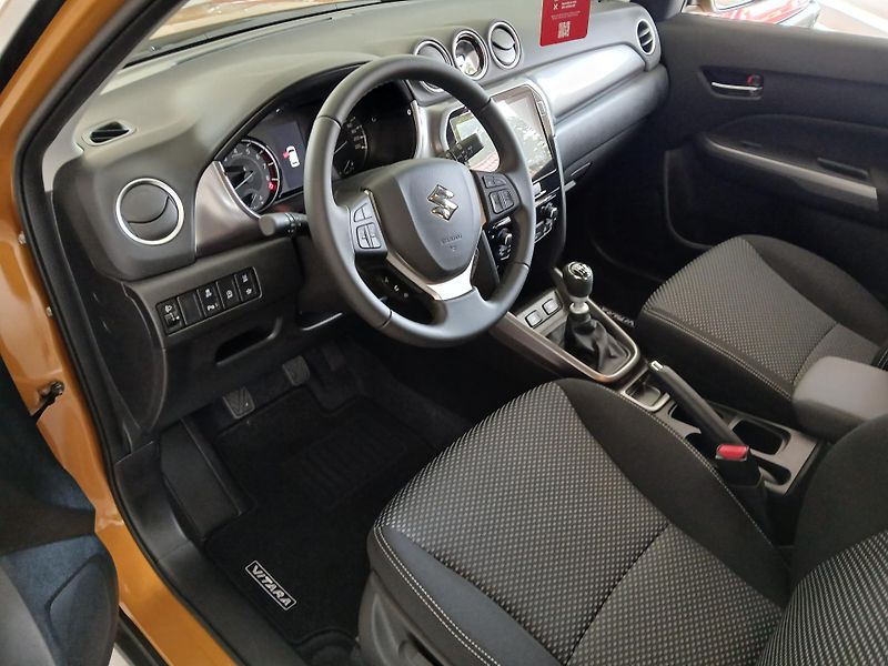 Suzuki Vitara (2026) 1,4 BJ Premium Hybrid - fotka 5 z 6