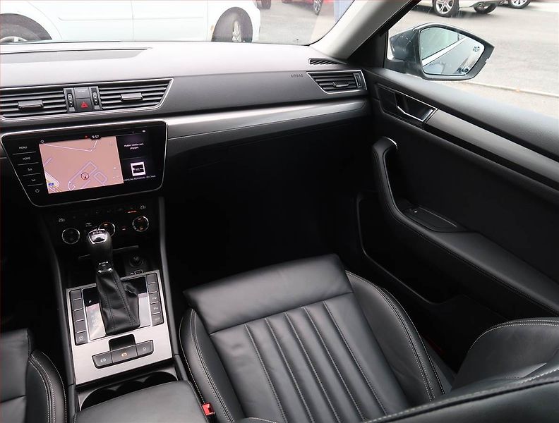 Škoda Superb (2019) Ambition Plus 2.0 TDI, Automat - fotka 8 z 25