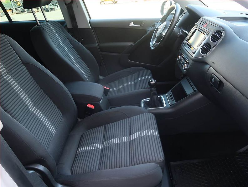 Volkswagen Tiguan (2010) 2.0 TDI, 4X4, Tempomat - fotka 9 z 23