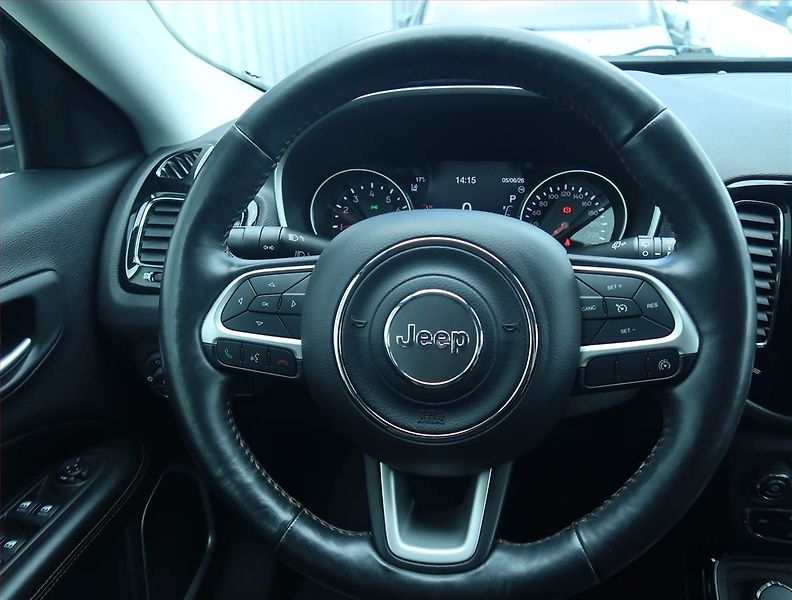 Jeep Compass (2019) 1.4 MultiAir, 4X4, Automat - fotka 16 z 21